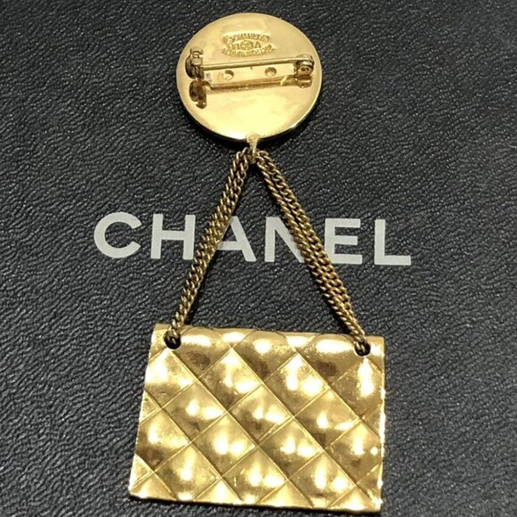 CHANEL CC Logo Quilted Bag Motif Brooch Gold Tone 93A Pin Auth w/Box D-j1151 - Picture 1 of 16